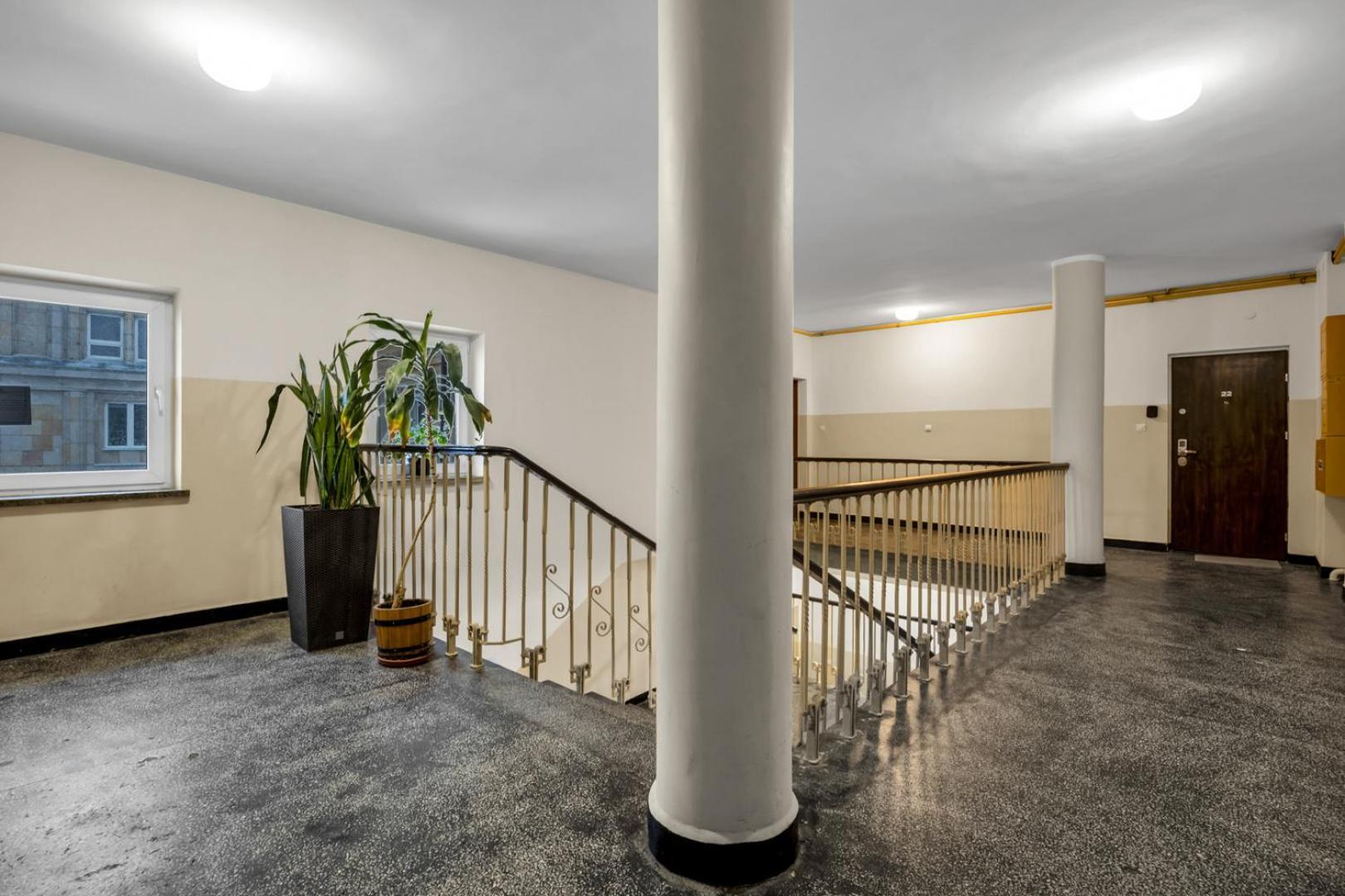 Metro Politechnika 3-Bedroom Apartment Βαρσοβία Εξωτερικό φωτογραφία