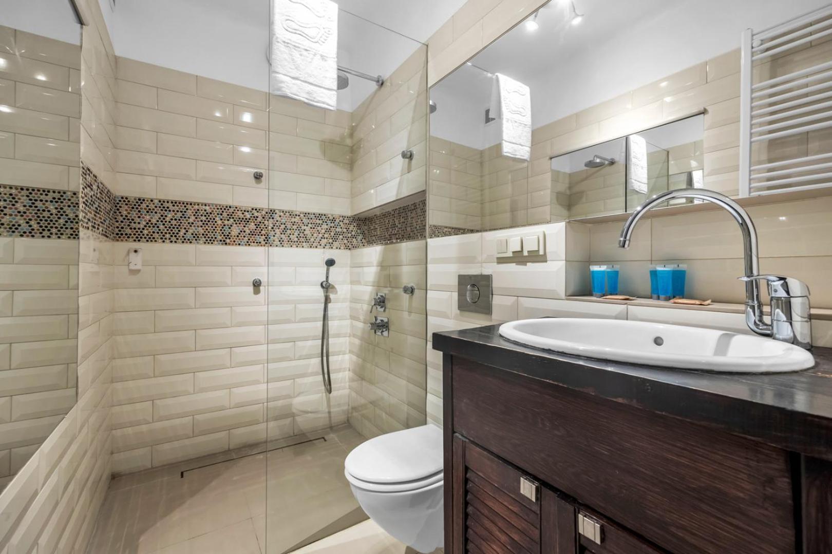 Metro Politechnika 3-Bedroom Apartment Βαρσοβία Εξωτερικό φωτογραφία